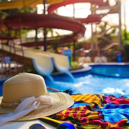 Hotel Golden Dolphin Com Cafe Da Manha! Piscinas 24H Калдас-Новас Экстерьер фото