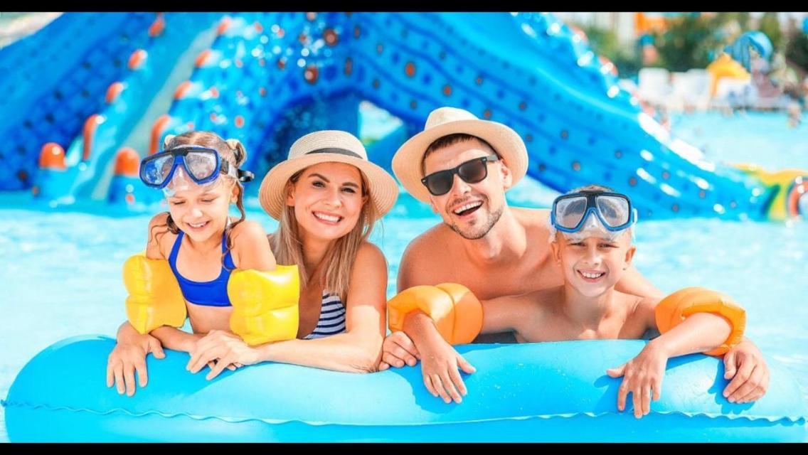 Hotel Golden Dolphin Com Cafe Da Manha! Piscinas 24H Калдас-Новас Экстерьер фото