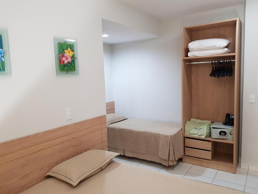 Hotel Golden Dolphin Com Cafe Da Manha! Piscinas 24H Калдас-Новас Экстерьер фото