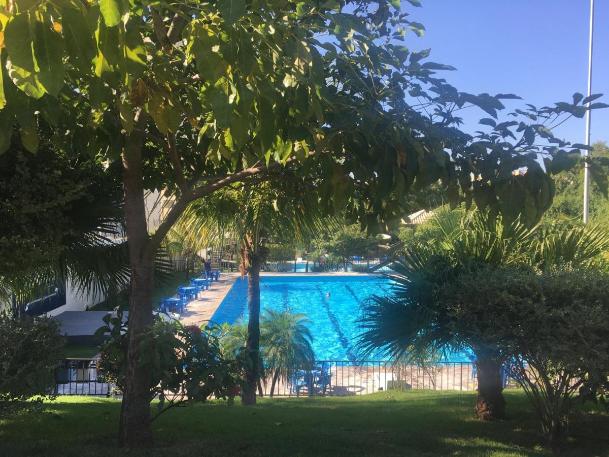 Hotel Golden Dolphin Com Cafe Da Manha! Piscinas 24H Калдас-Новас Экстерьер фото
